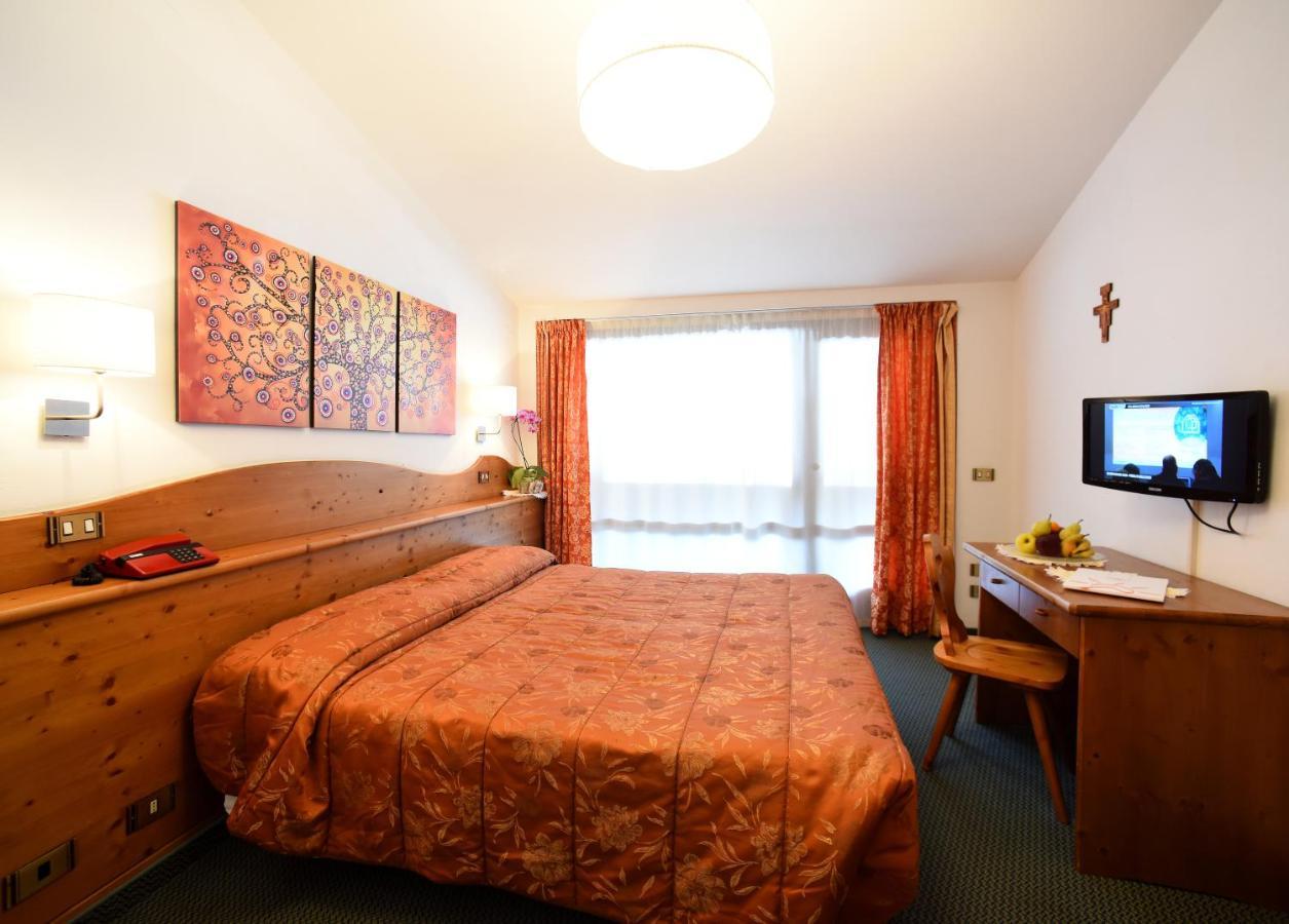 Hotel Corona Val di Zoldo Zewnętrze zdjęcie