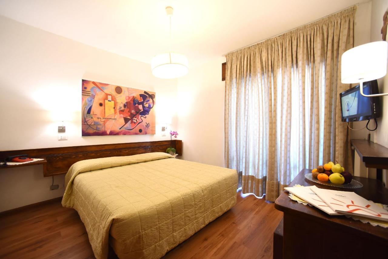 Hotel Corona Val di Zoldo Zewnętrze zdjęcie