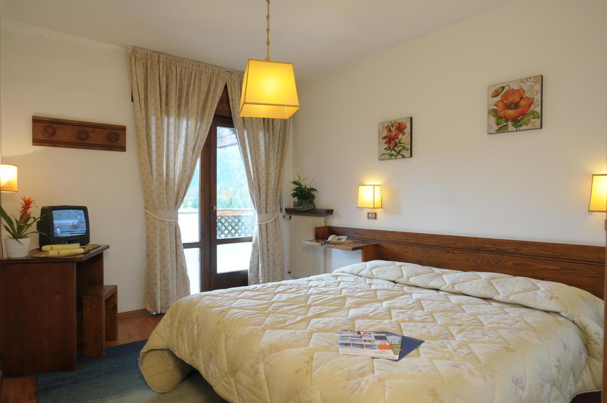 Hotel Corona Val di Zoldo Pokój zdjęcie