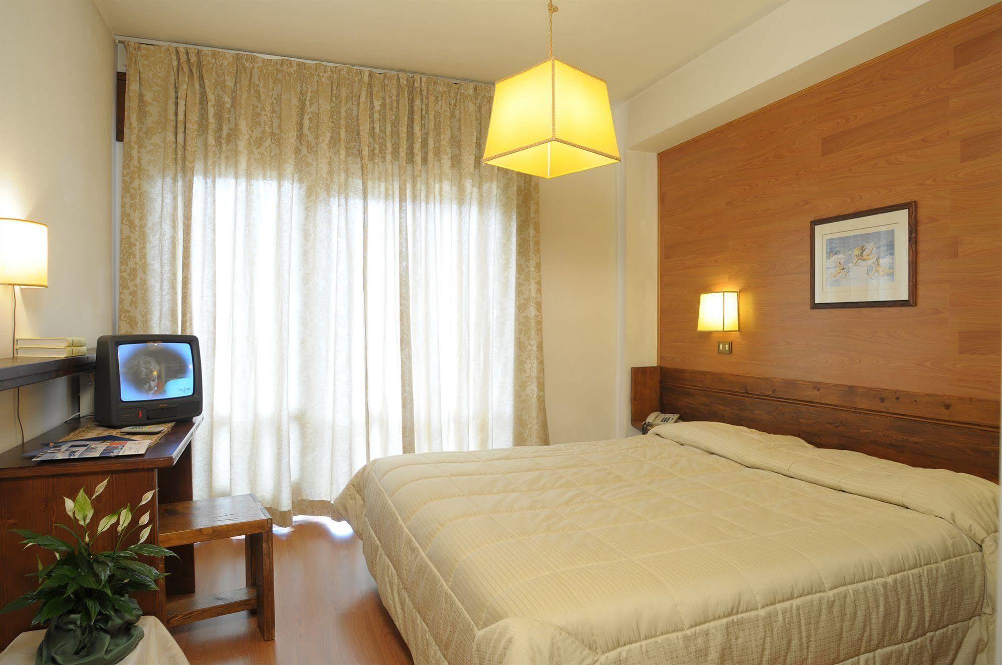Hotel Corona Val di Zoldo Zewnętrze zdjęcie