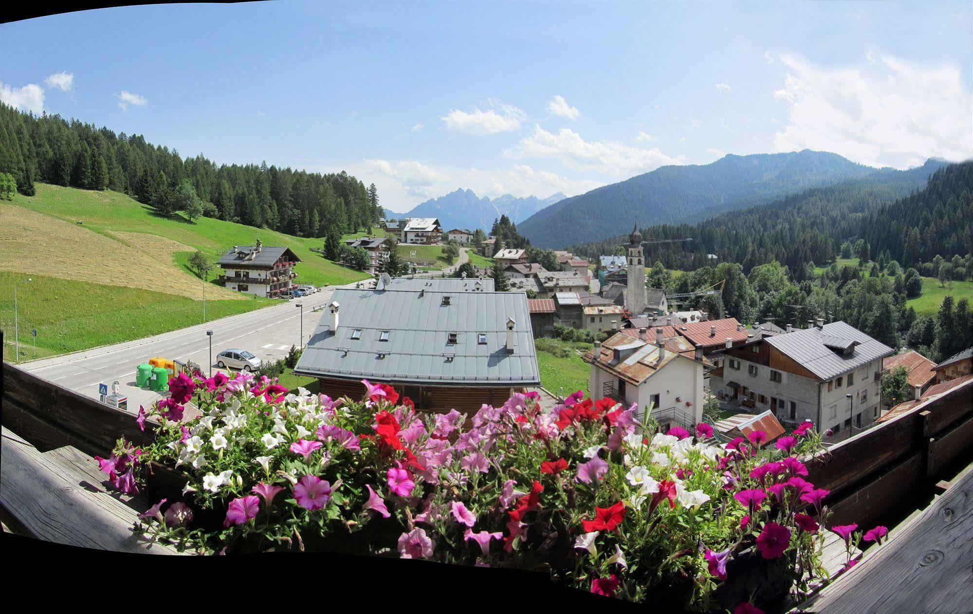 Hotel Corona Val di Zoldo Zewnętrze zdjęcie