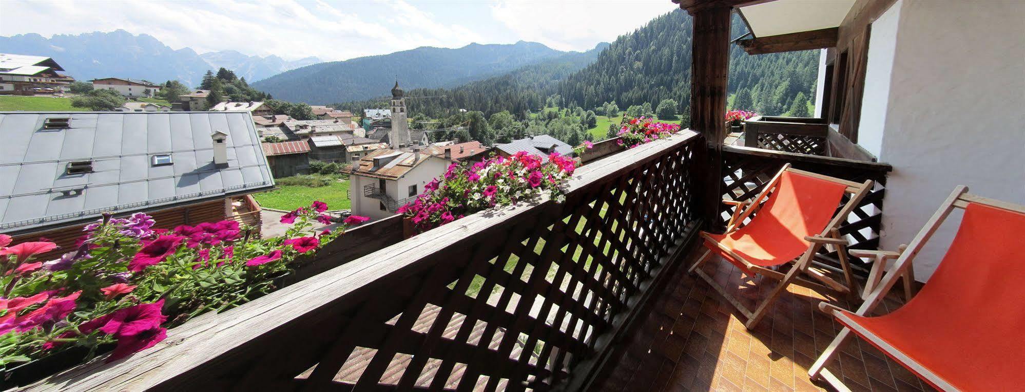 Hotel Corona Val di Zoldo Zewnętrze zdjęcie